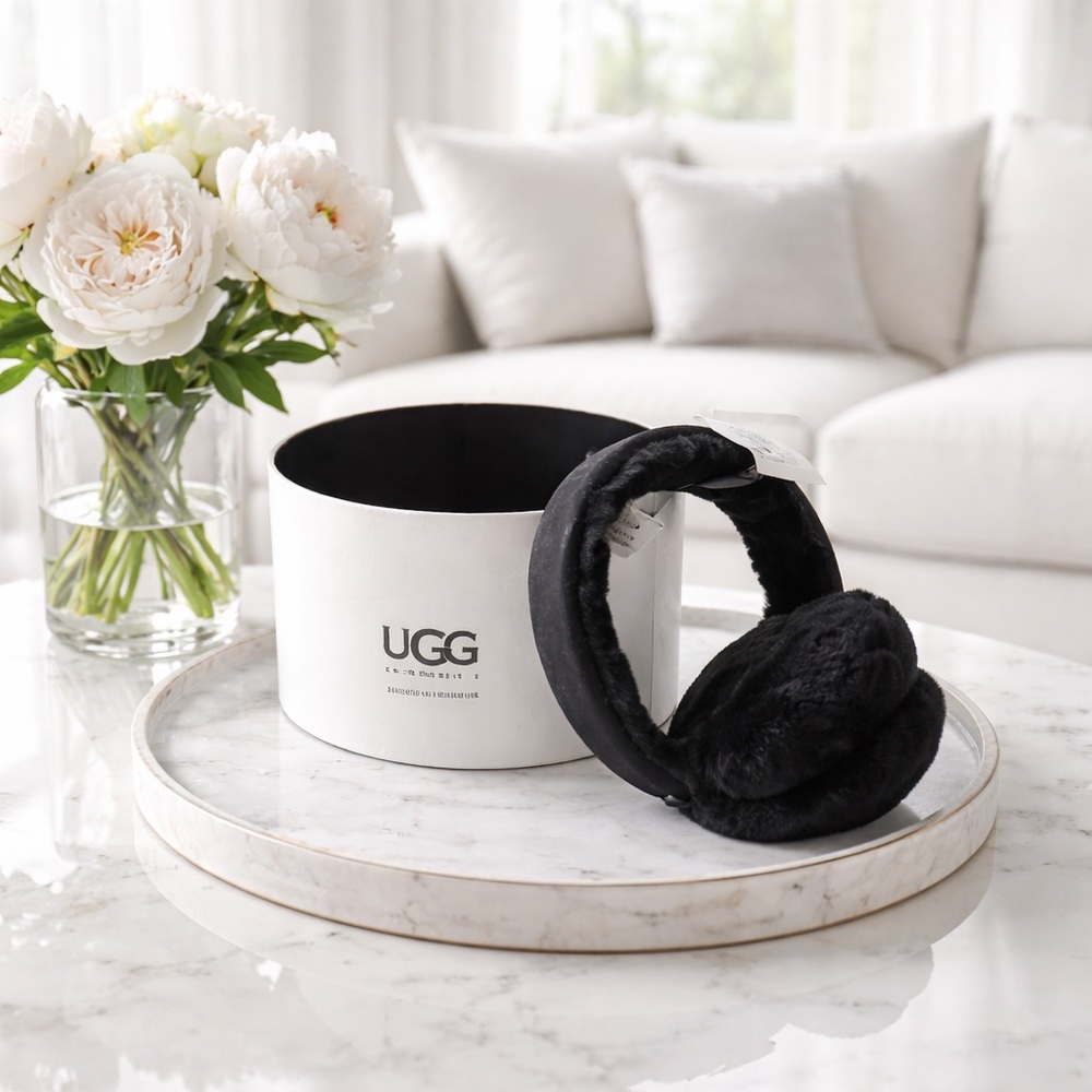UGG Black Headphones earmuffs with speaker NEW